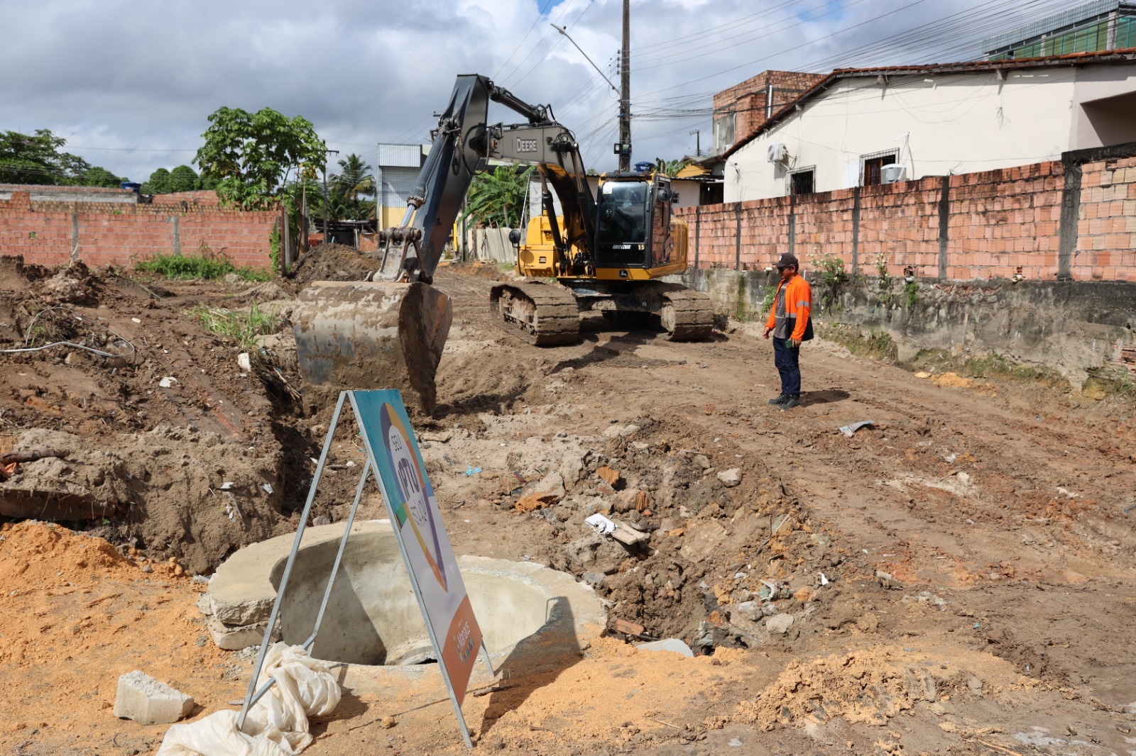 Notícias Prefeitura De Manaus Implanta 120 Metros De Rede De Drenagem